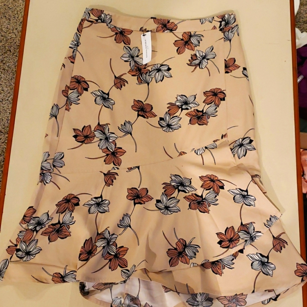 NWT Banana Republic Floral Midi Skirt - Size 4
